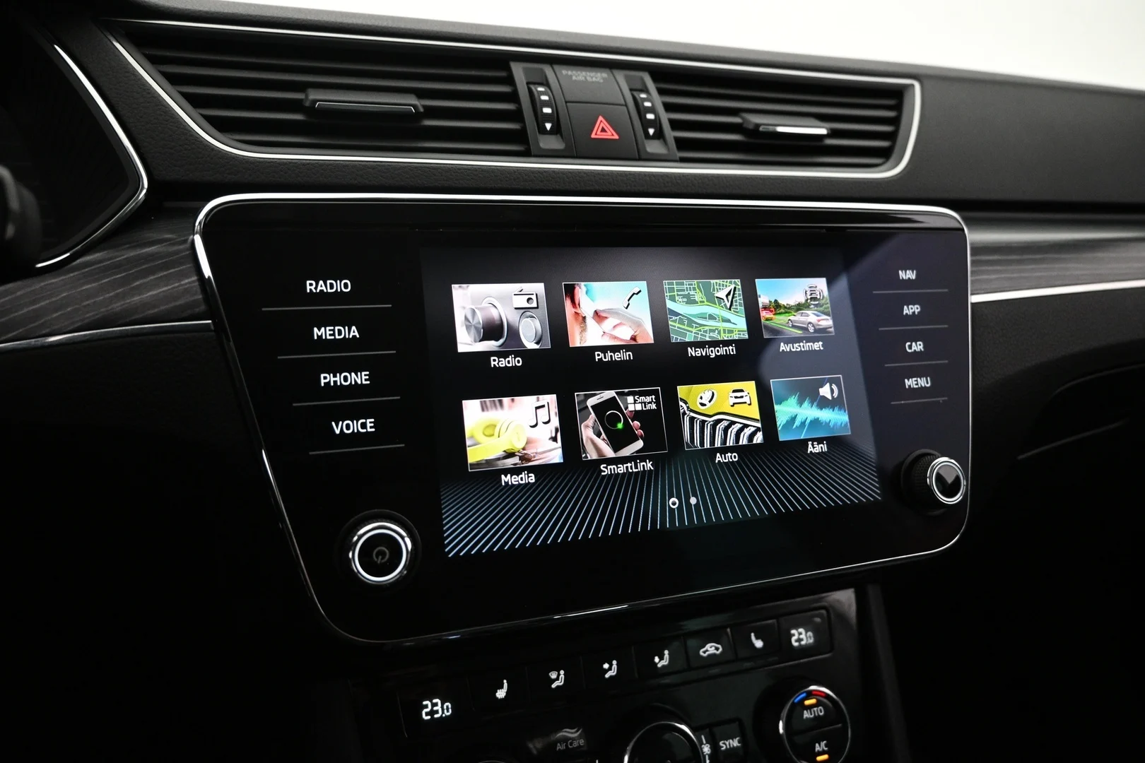 Car Image - yoWYJ7bbNn3bSf7Qz4j5T