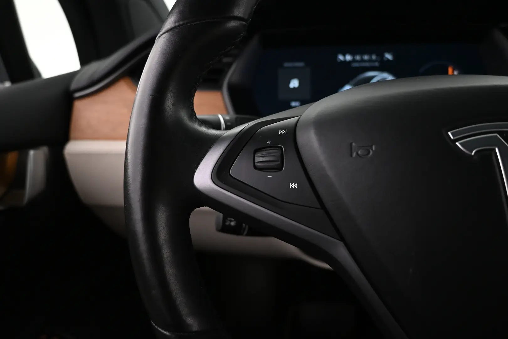 Car Image - 6071JXdJn50XHSvHLWEOq8