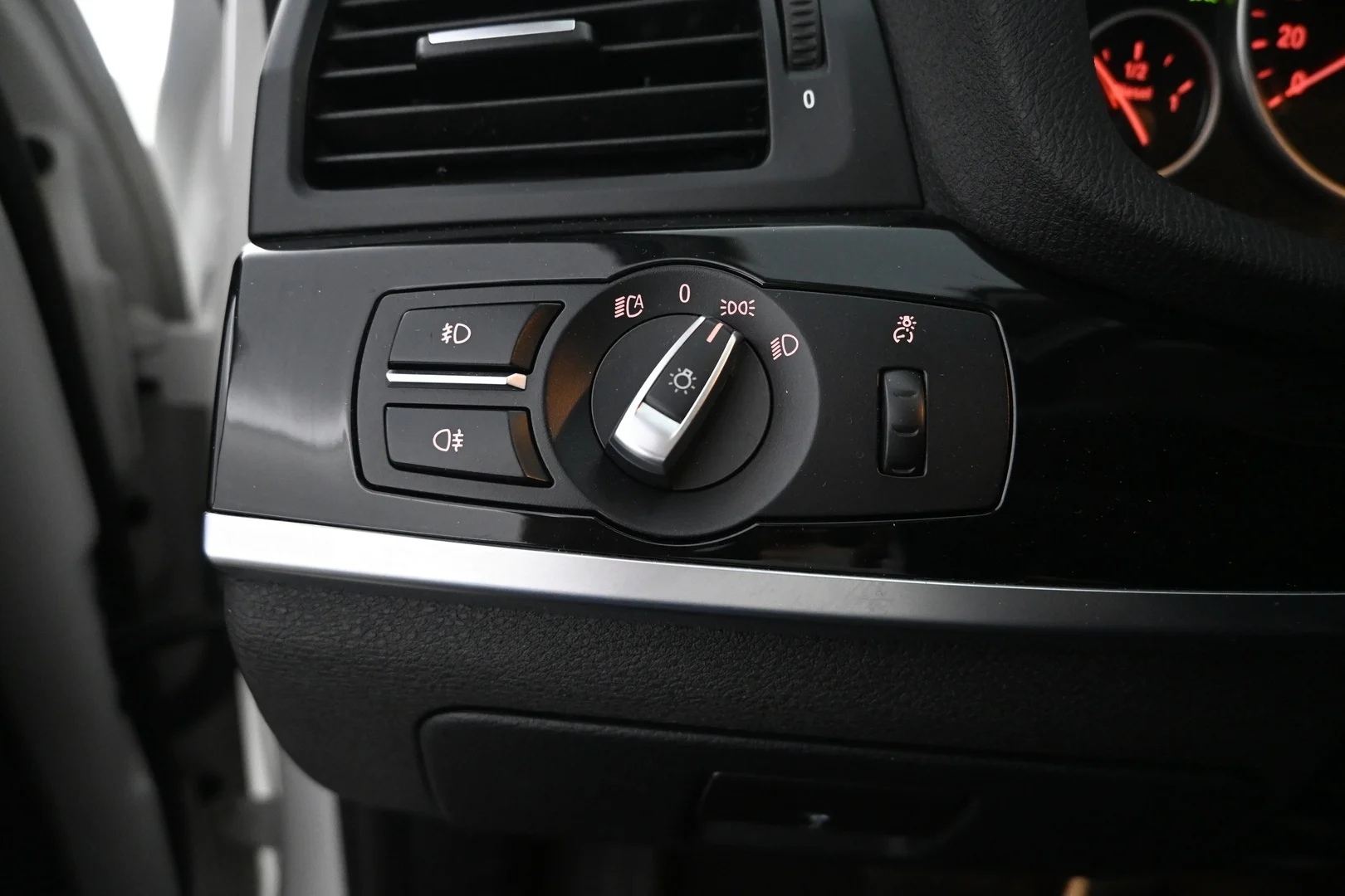 Car Image - 4AKlmxwam0BZfcCYnSb6D9