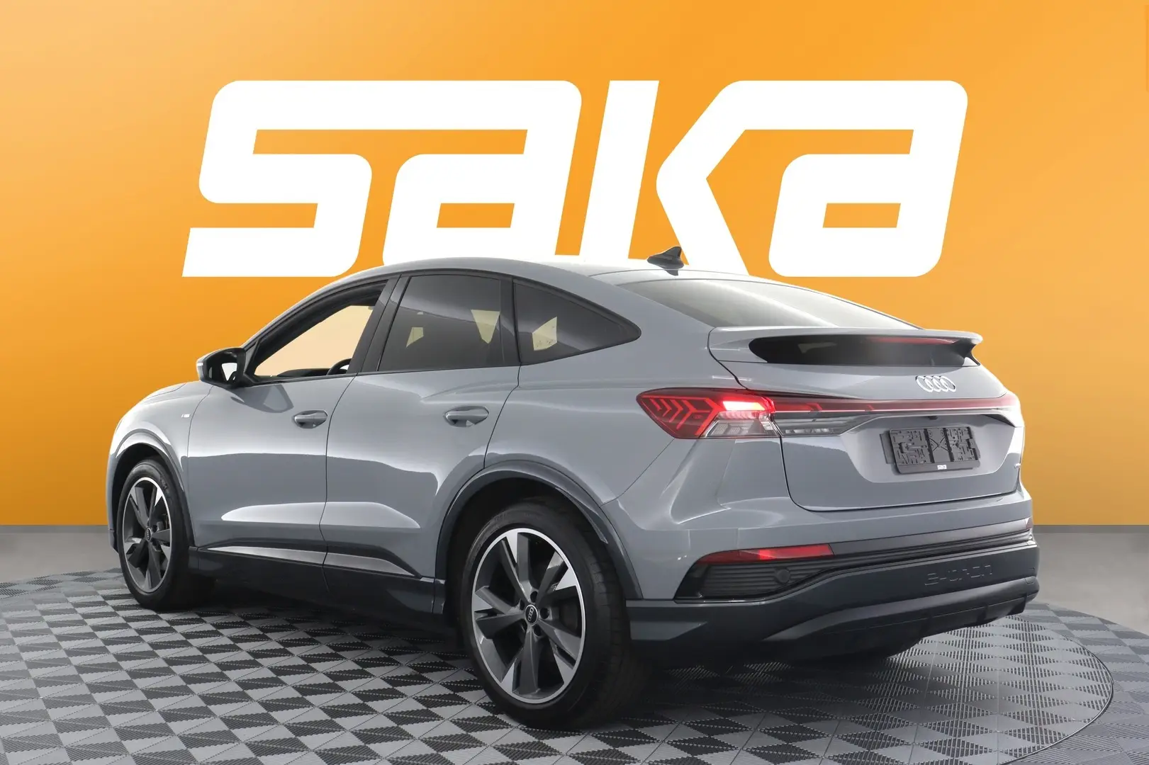 Car Image - 18gJPAwguVAKGDuuC7q7Z2