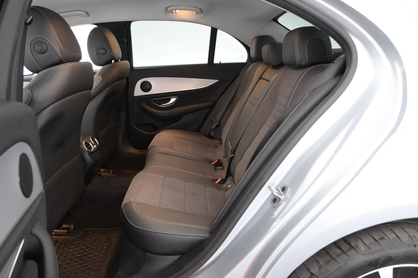 Car Image - 7t70eCS5KD9S2XgGO5uJfd