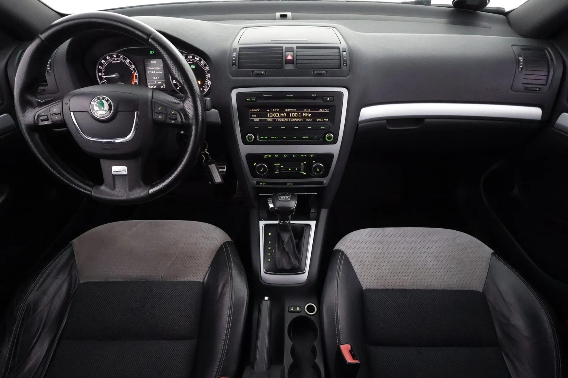 Car Image - 2NbI2NYfHAe1HN5tp48cvP