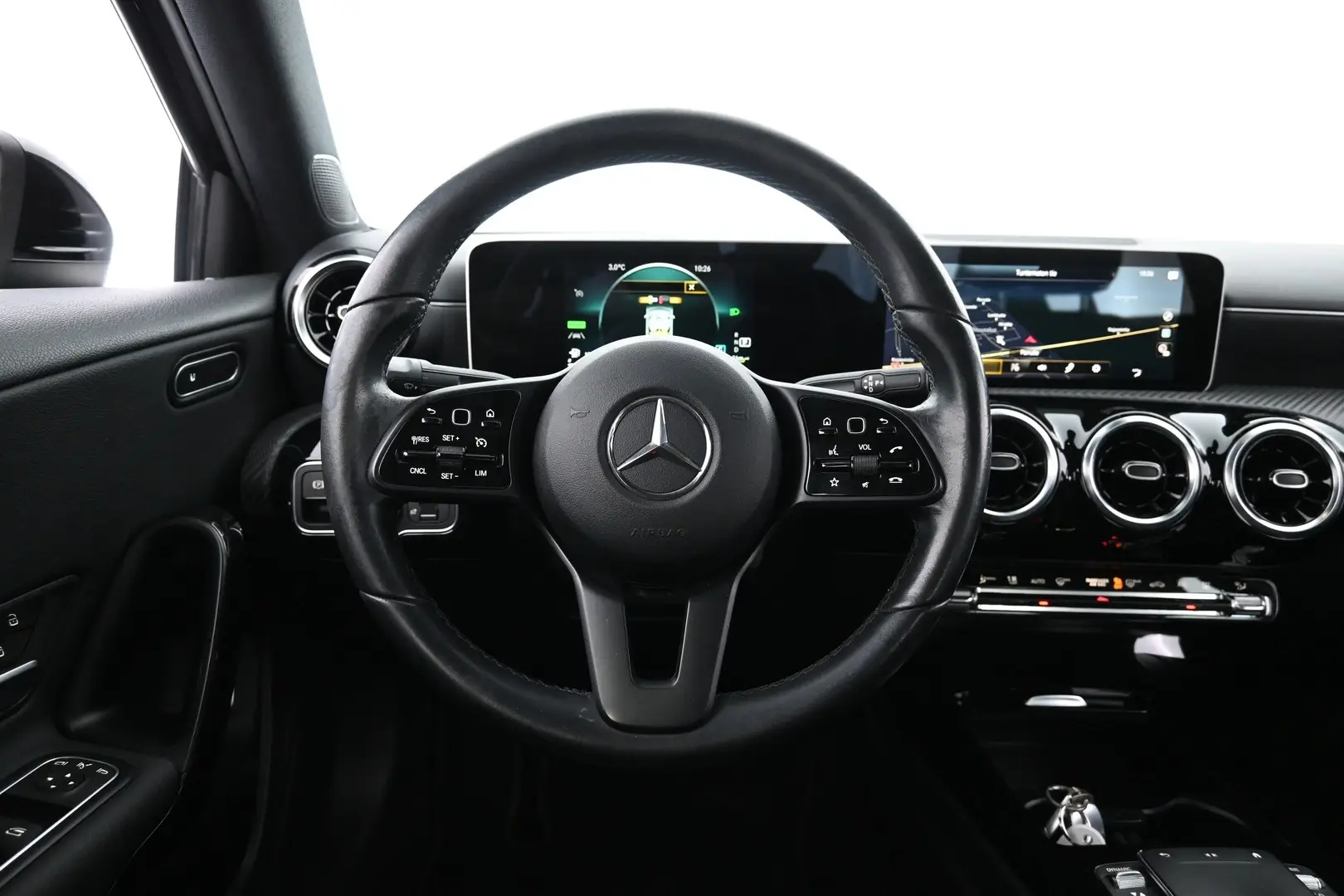 Car Image - 2oSxwDPMcXsTfHhdlvKirn