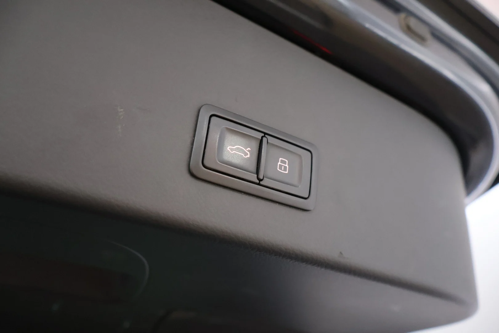 Car Image - 7InHV2hy6jvR1qs3BgBCzM