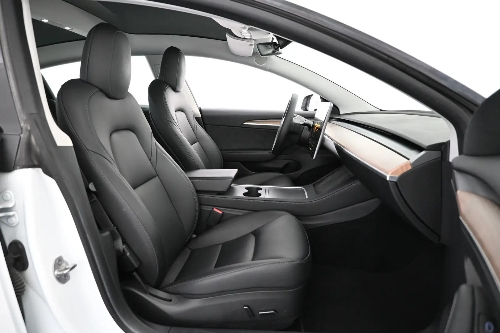 Car Image - 4p7U22emsdOn2GaIUuakOX