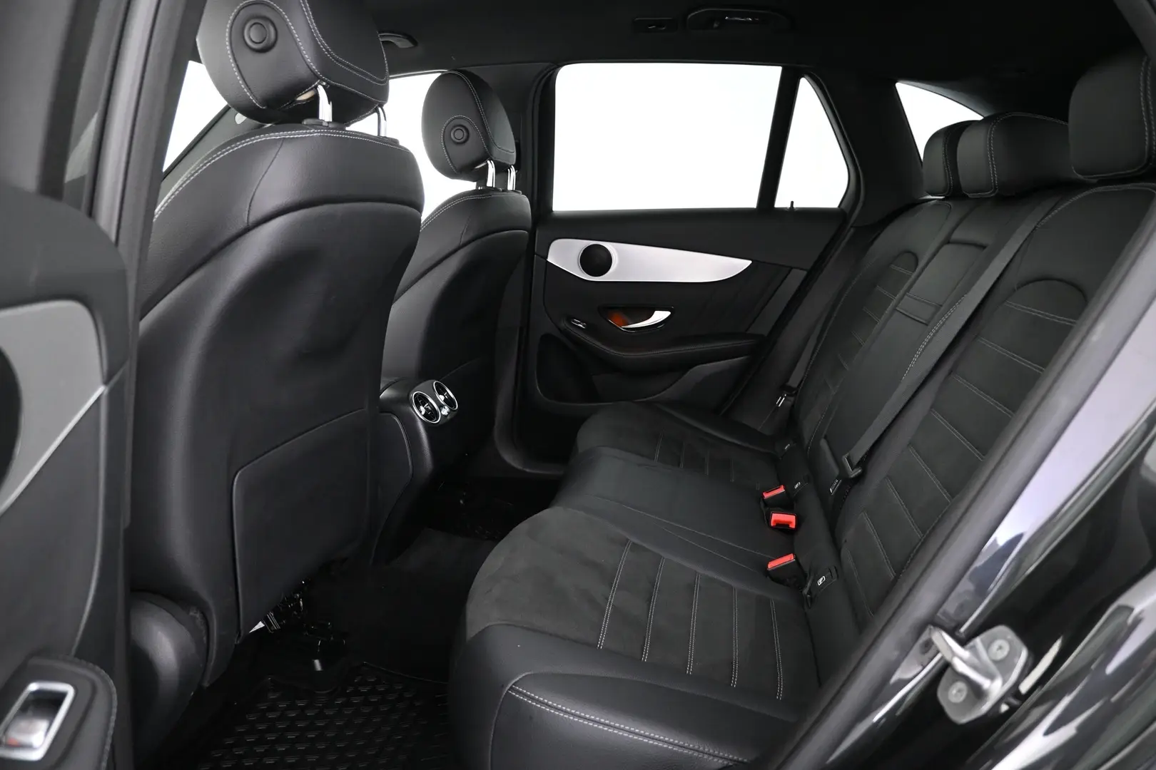 Car Image - I6WWHlFLIzLl0N44DReBl