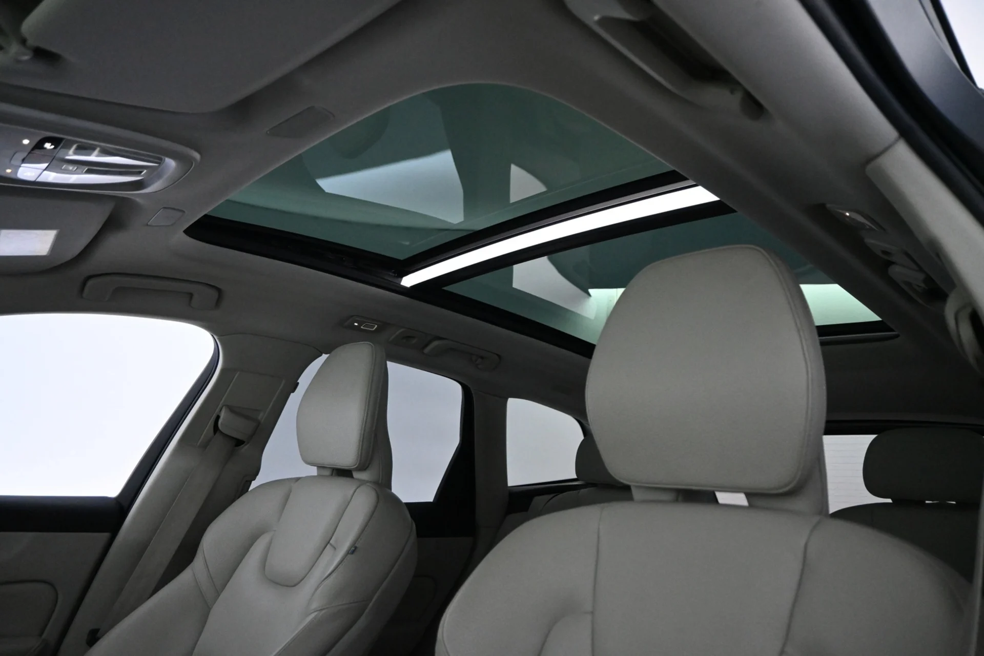 Car Image - 7a5zLtSxtKcNFXMUjS6bh9