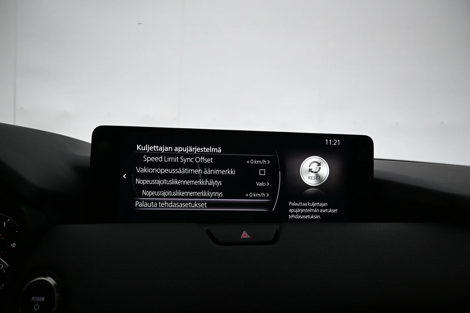 Car Image - 3i4mB2dGIRVPBTiIbQXp37