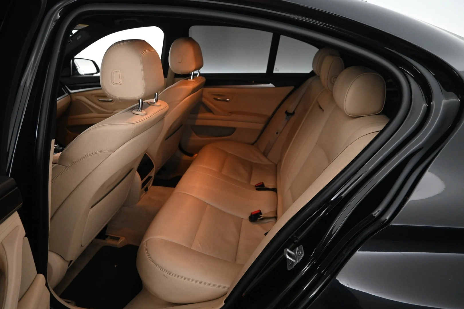 Car Image - uX6tNJSAAzqnijd09TnpU