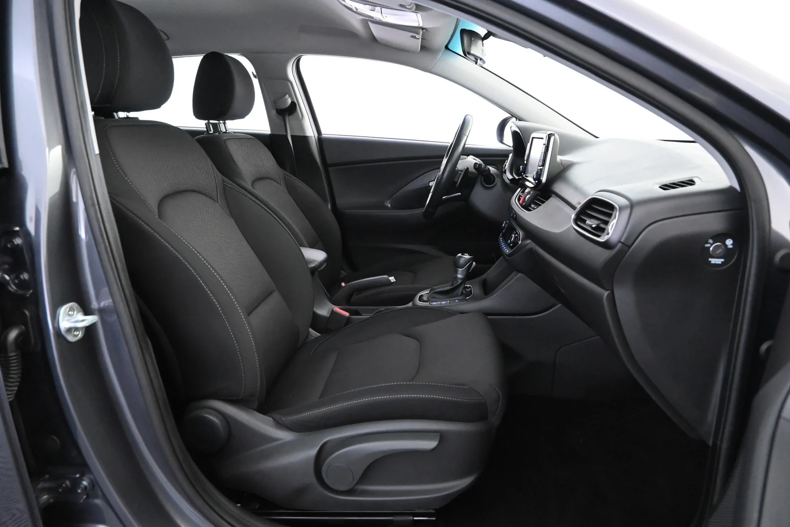 Car Image - 6jkMXlNImP2Coic3FLGiiu