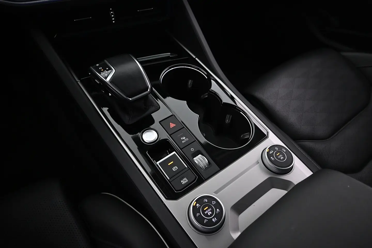 Car Image - 5IUb6rdutDkBEK2sGv5Fec