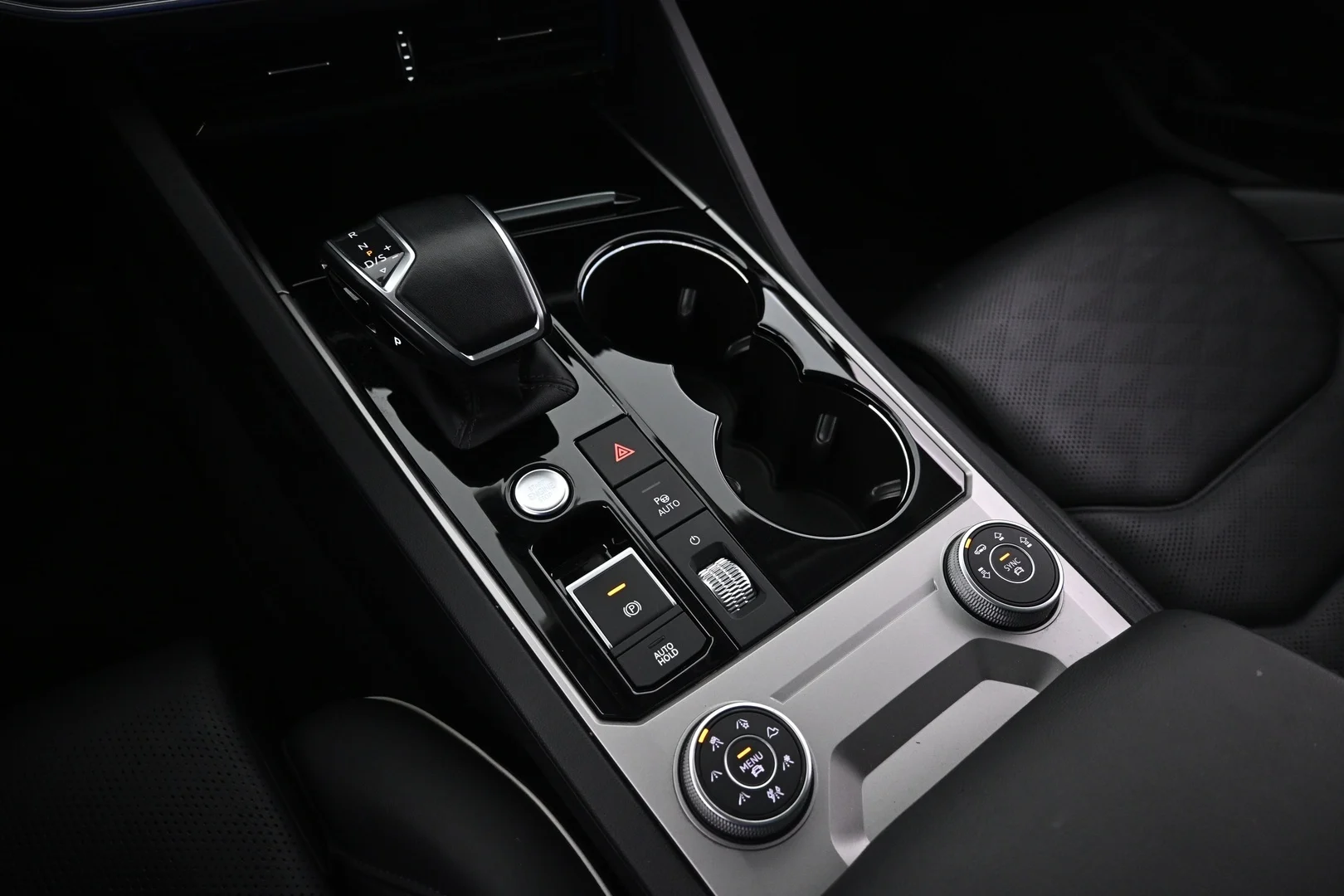 Car Image - 5IUb6rdutDkBEK2sGv5Fec