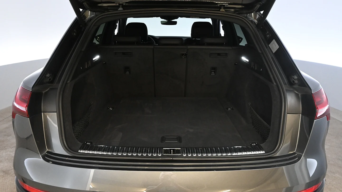 Car Image - 2Ji56n4gU5OsKzdobDPTuK