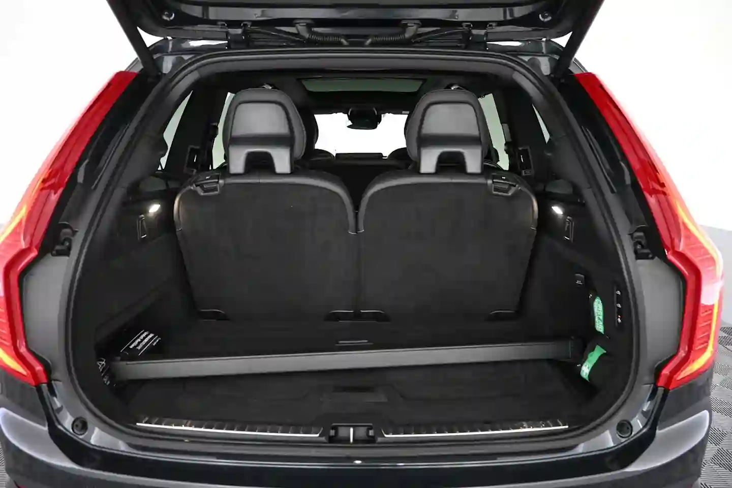 Car Image - 1AMuG9Je06uX0evOAEOkYc