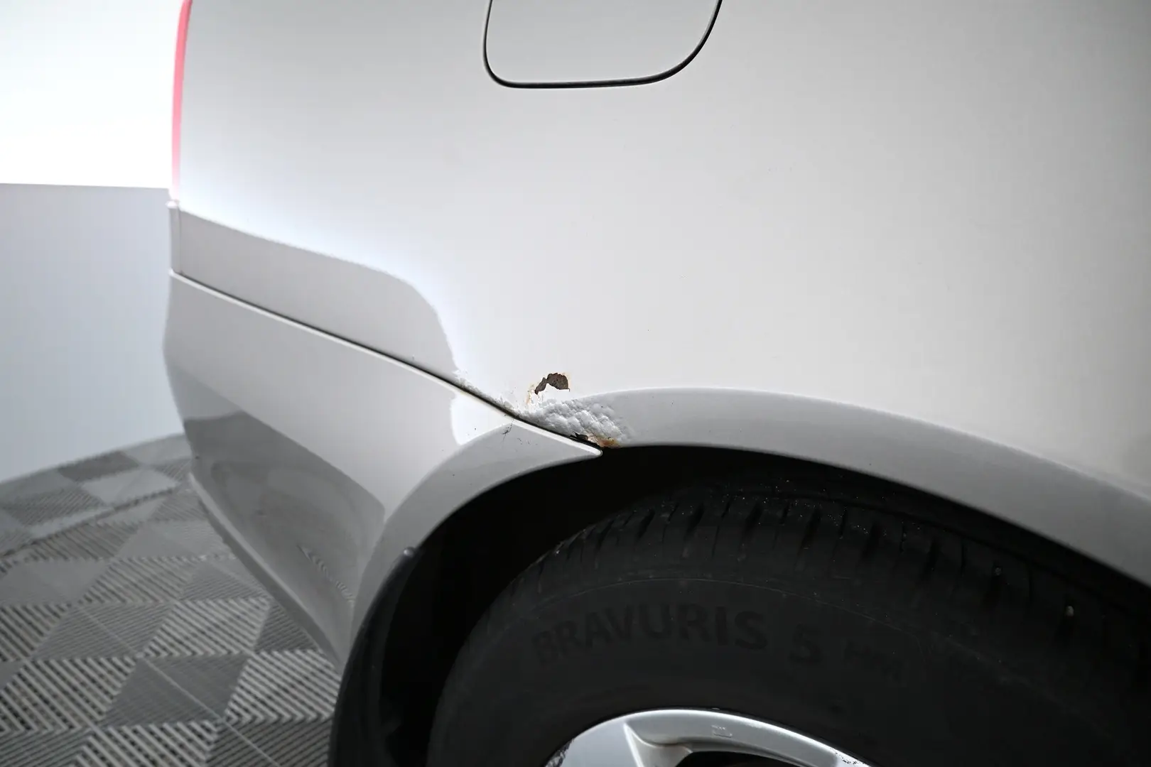 Car Image - 1bHHXrMatAKBNye6f94B2X