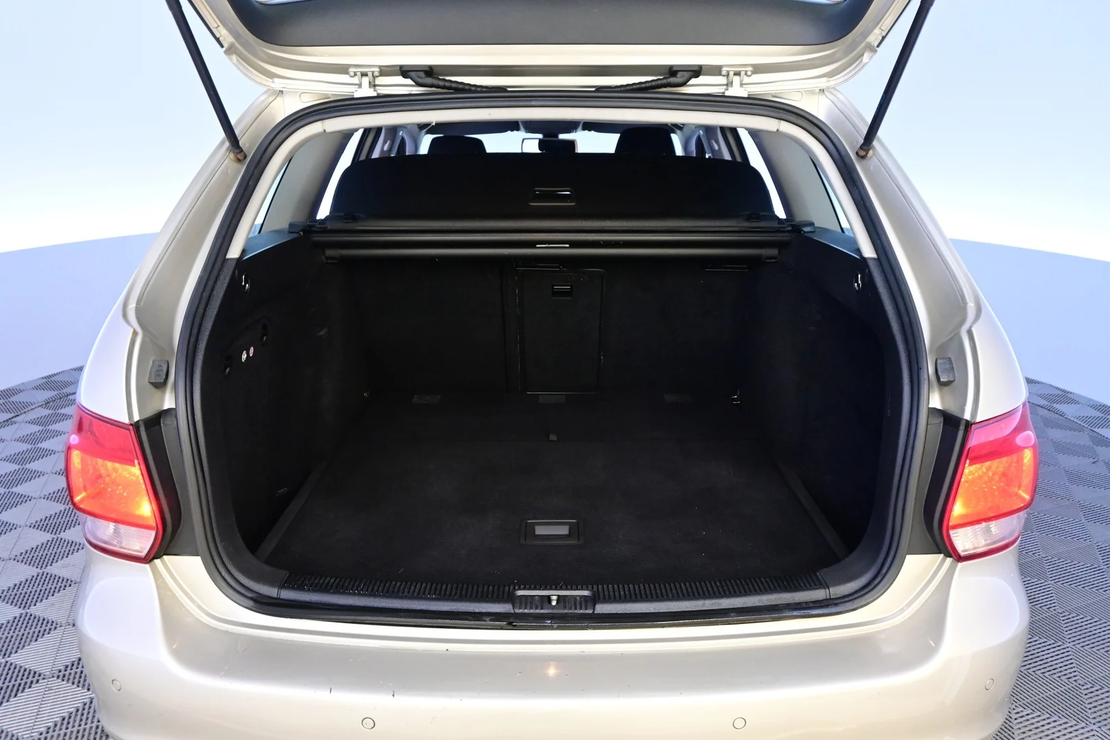 Car Image - 5FZsMJ5eCp4yXvhUiUksYh
