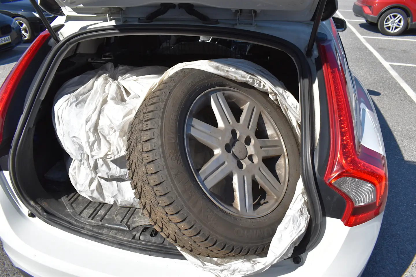 Car Image - 3VAOoOJK4pe8Td3CjpiIek