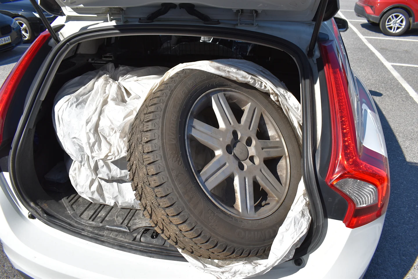 Car Image - 3VAOoOJK4pe8Td3CjpiIek