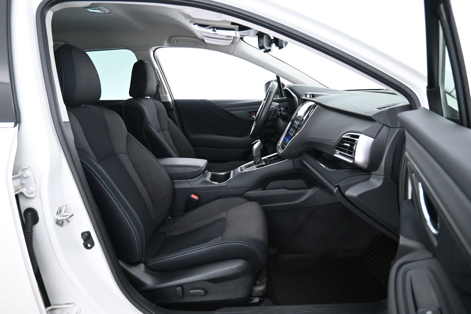 Car Image - 2eCyjXJhaaK00CgzpnFXrI