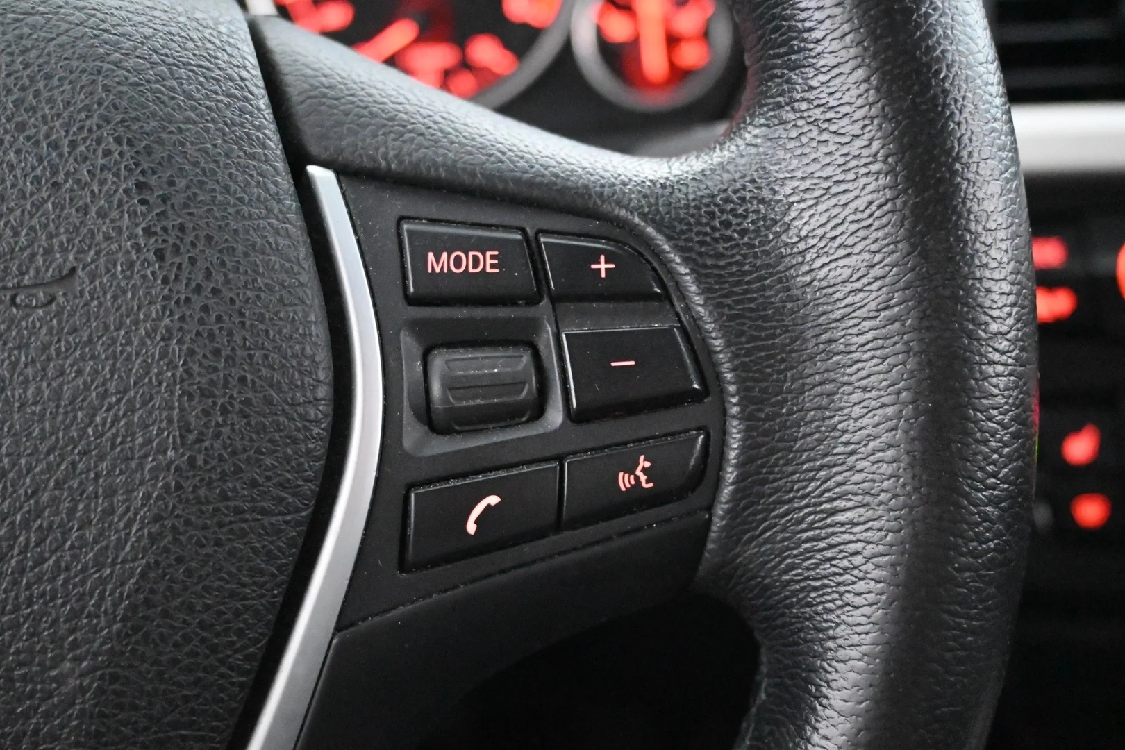 Car Image - 3YJ4VKa1JupOjqZGcy30X3