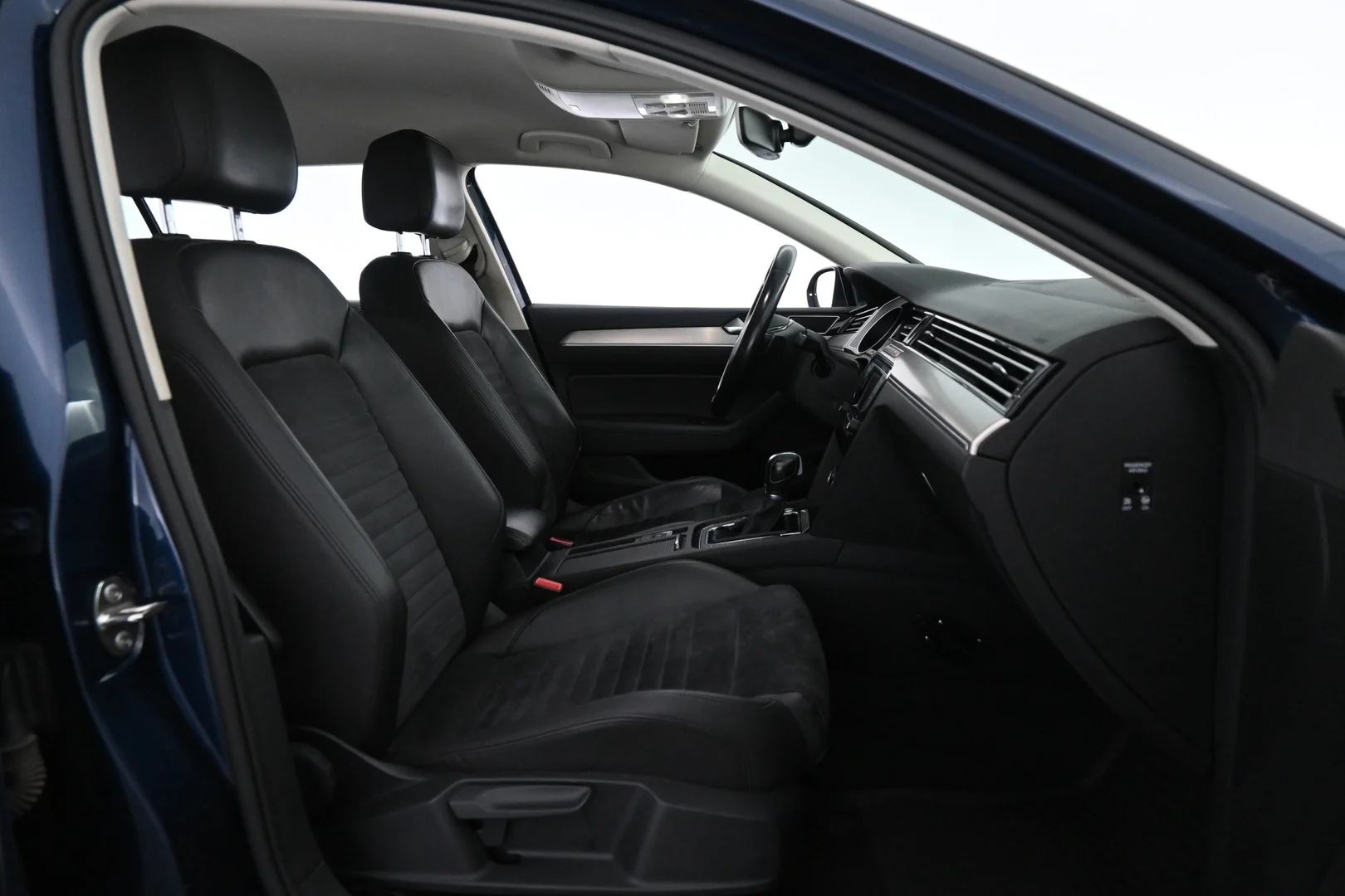 Car Image - 0nLHTrzqV1VfvZIhYKL4A