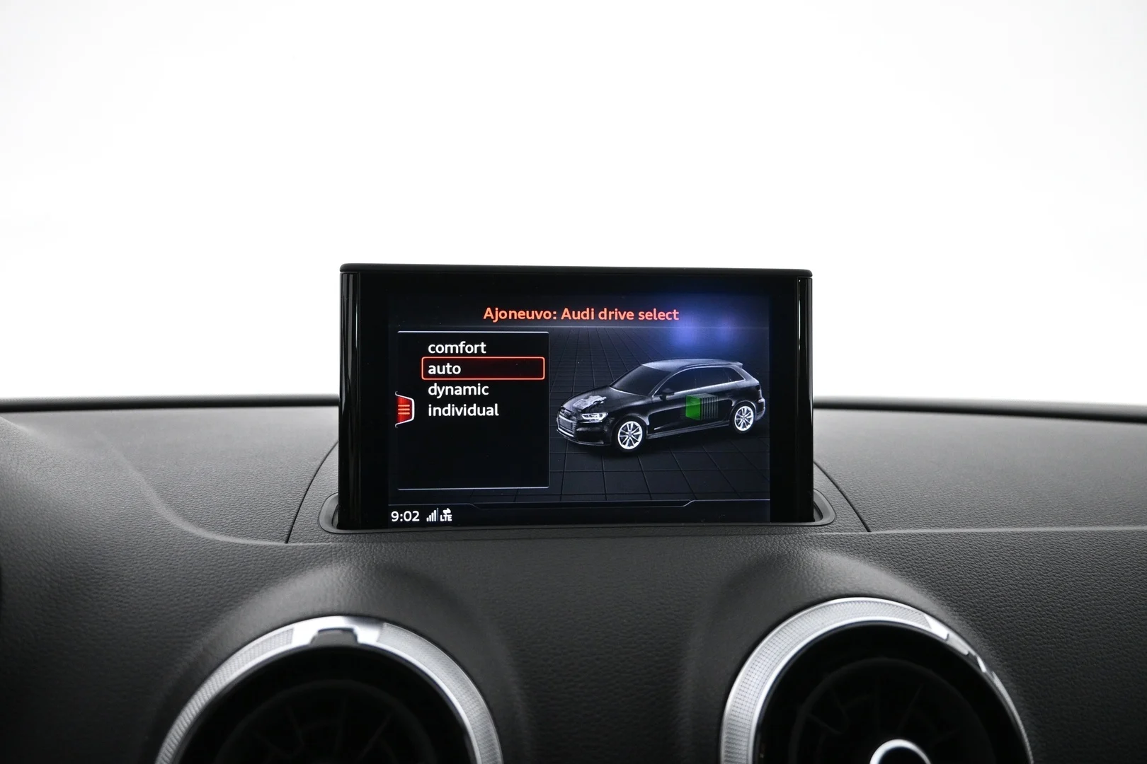 Car Image - 4Q2I3O1SQTlZPGtwA0slb2