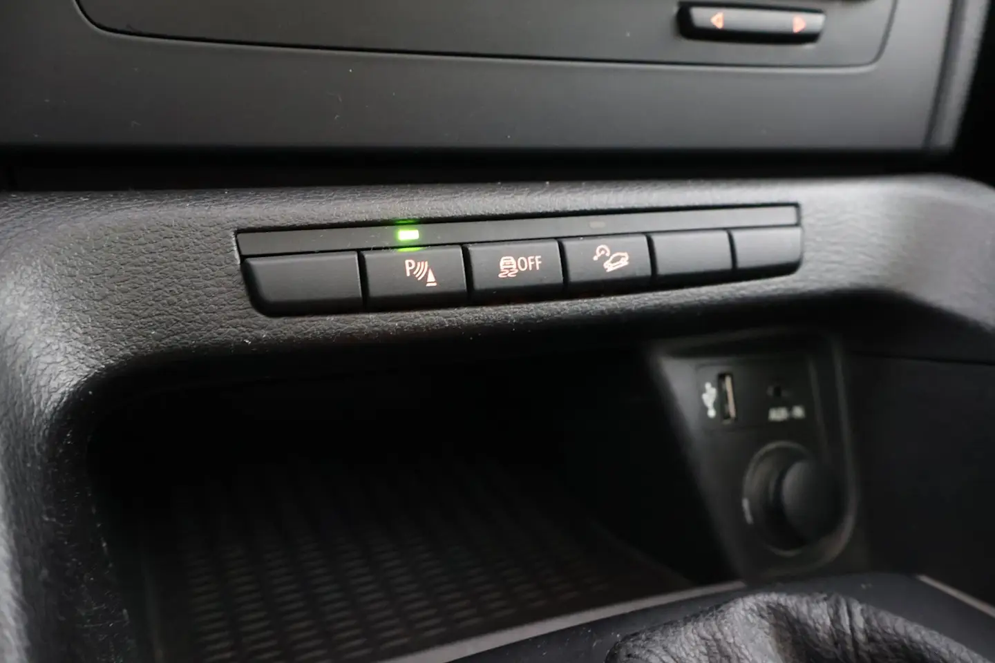 Car Image - 77IsHvSOuIvNiFFsn9eSKb