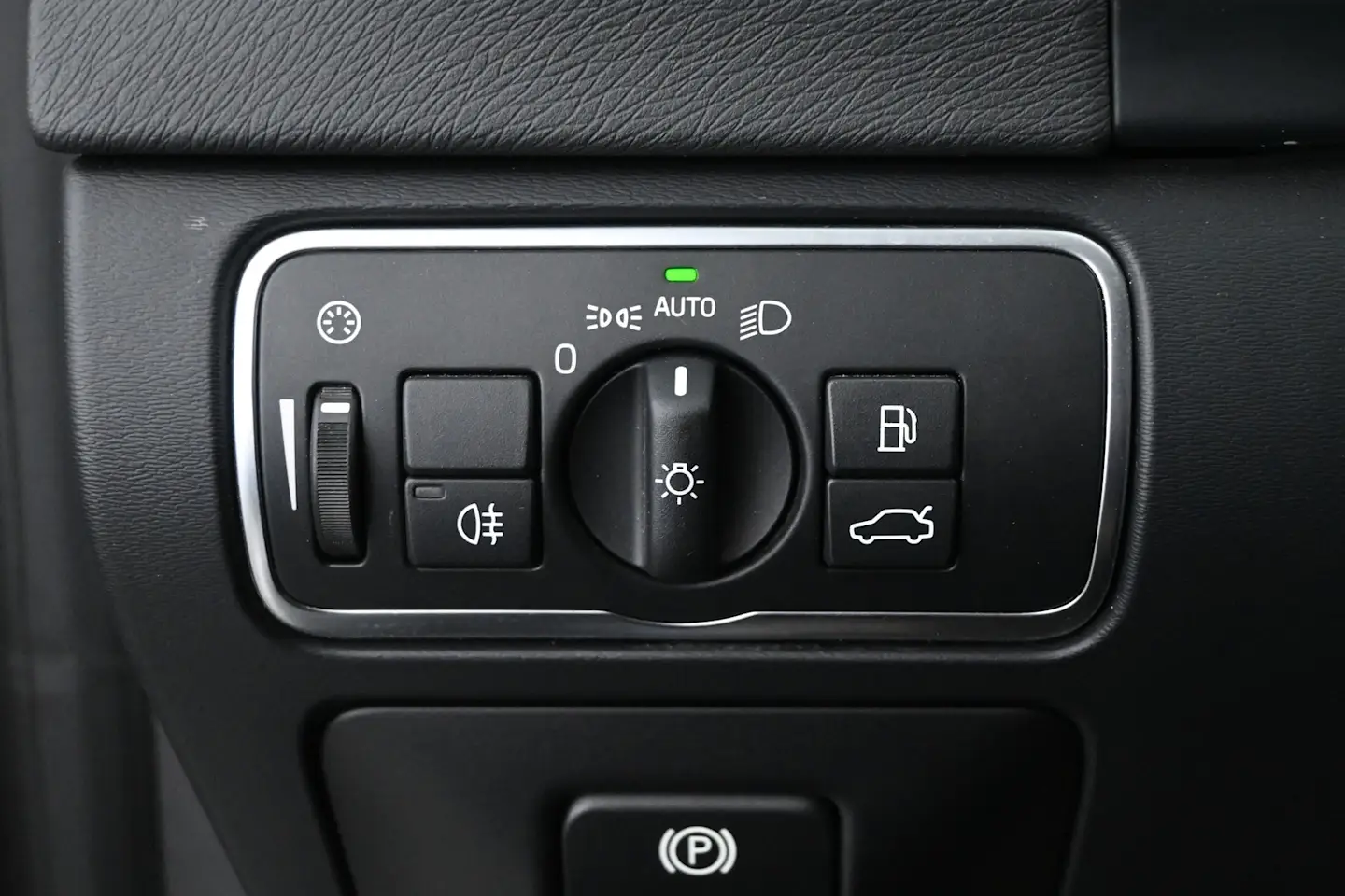 Car Image - fYT1uQerrjby0FhN9sObI