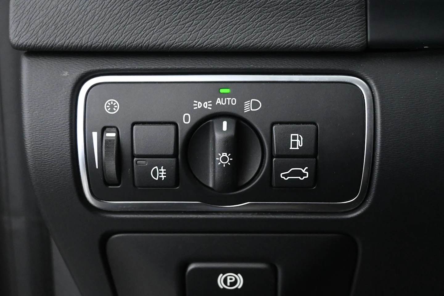 Car Image - fYT1uQerrjby0FhN9sObI