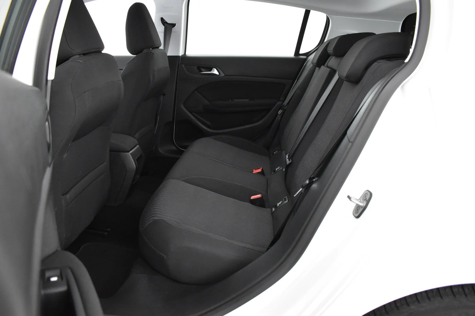 Car Image - a5h7ywSxdatalsM82Jl9p