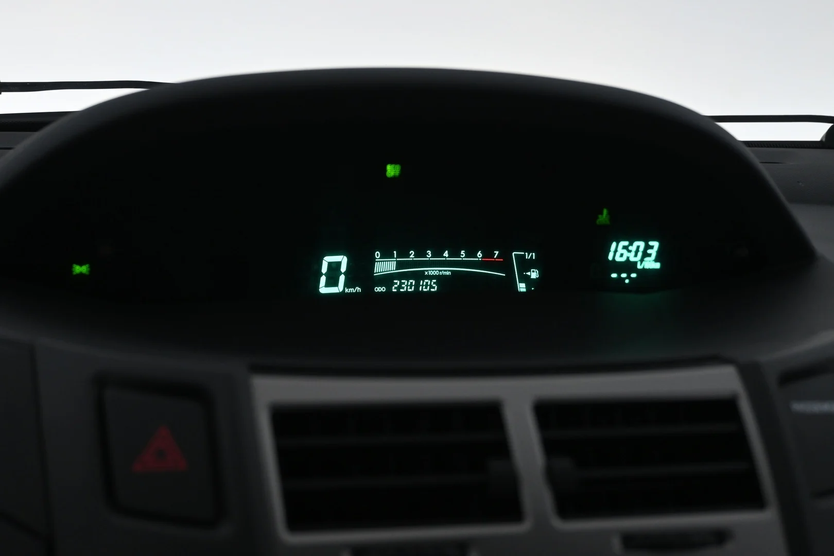 Car Image - 7k5fBgb0OWUK8khgUAIn2R