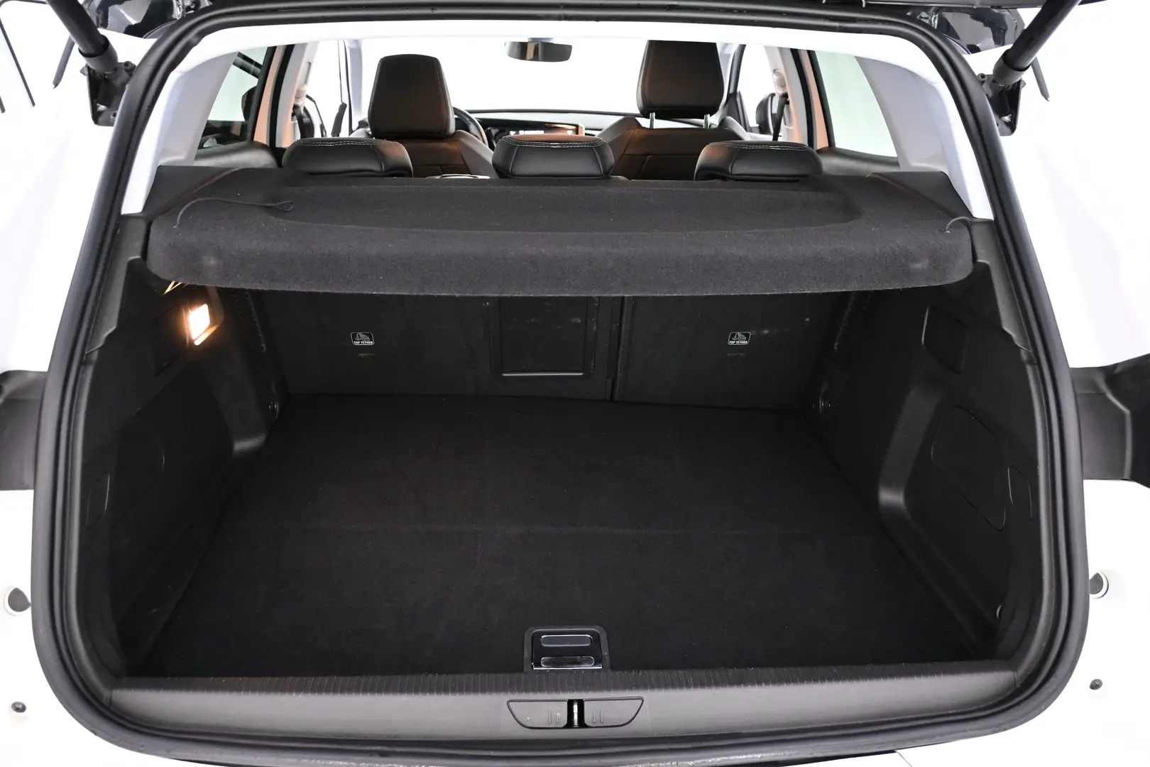 Car Image - 1dCkRQYfkz7u3AnrhkTXlU