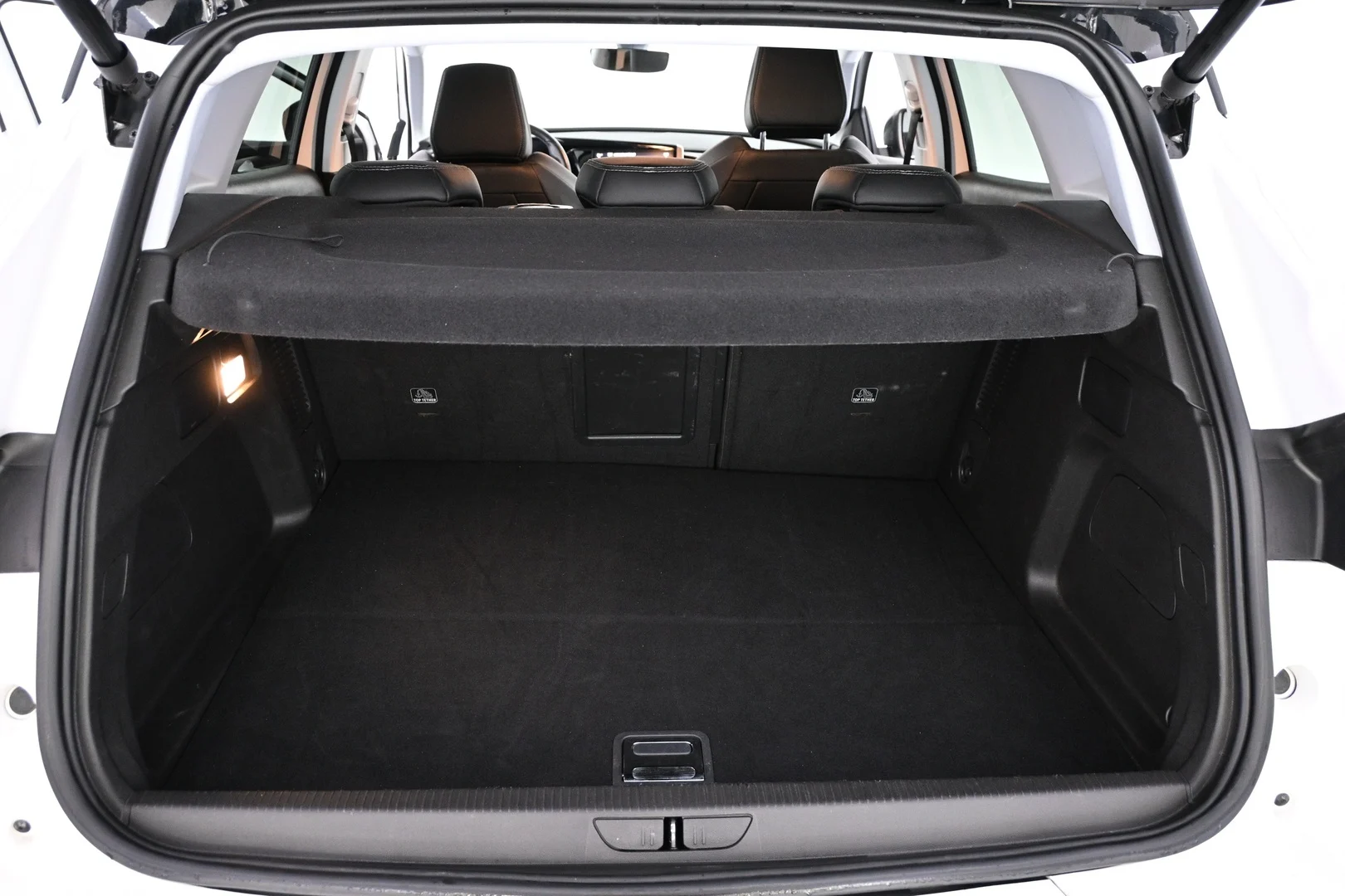 Car Image - 1dCkRQYfkz7u3AnrhkTXlU