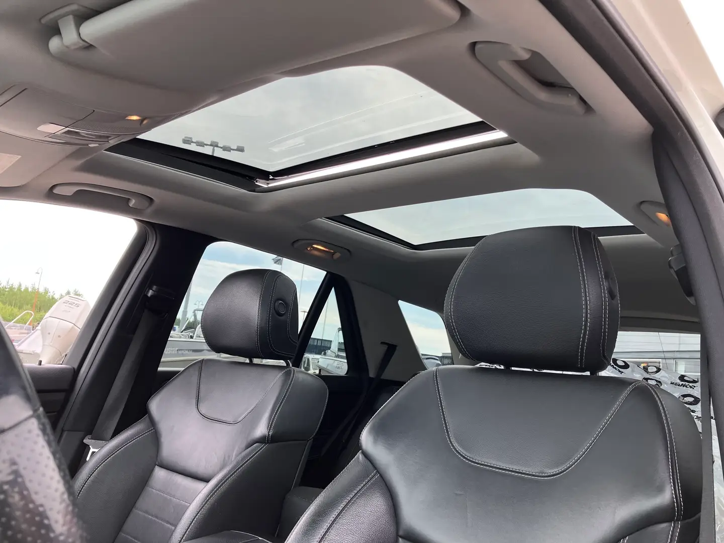 Car Image - 6EE4yH8lE9C8ZLLryhFnl3