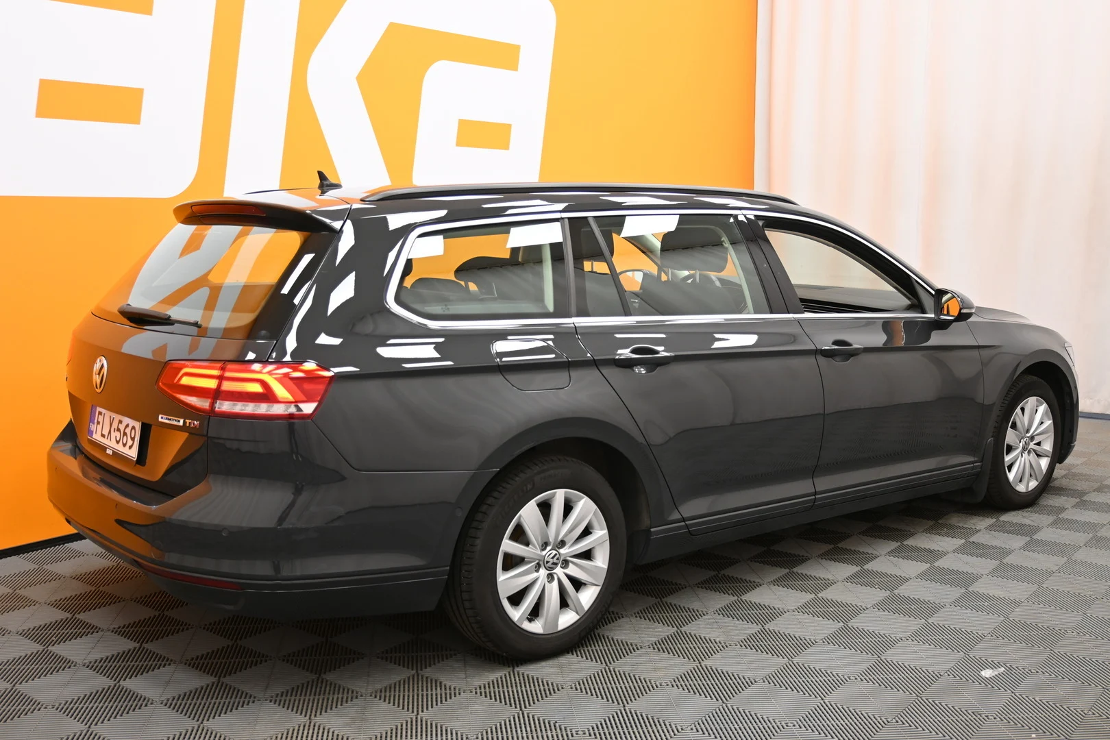 Car Image - 4lIMgOC5v5BJzDkQNsHO8b