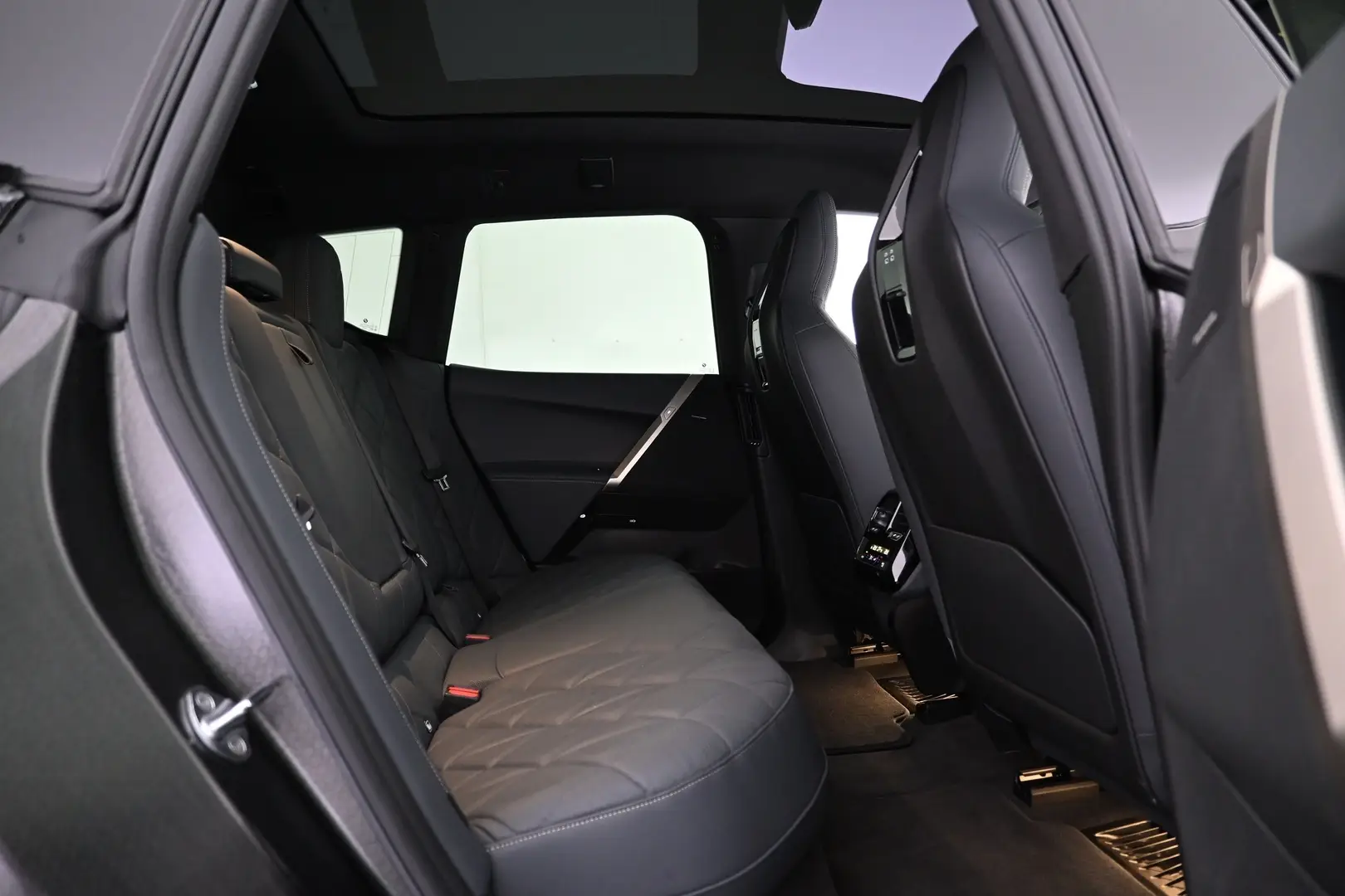 Car Image - 2TdevXpg7m1MVjigu7hBNi