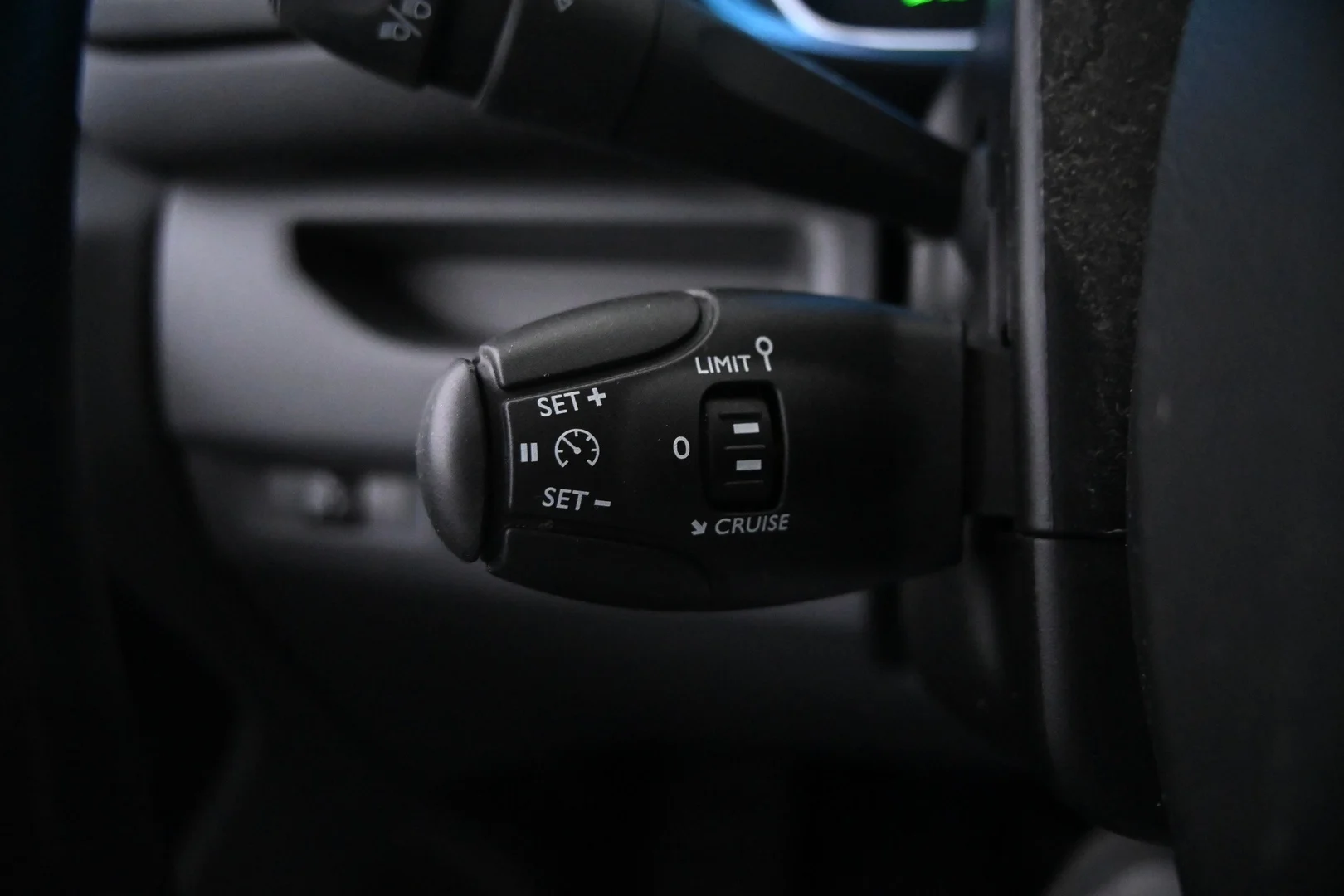 Car Image - 4U1l3pgZdNzFSsozPAQe1h