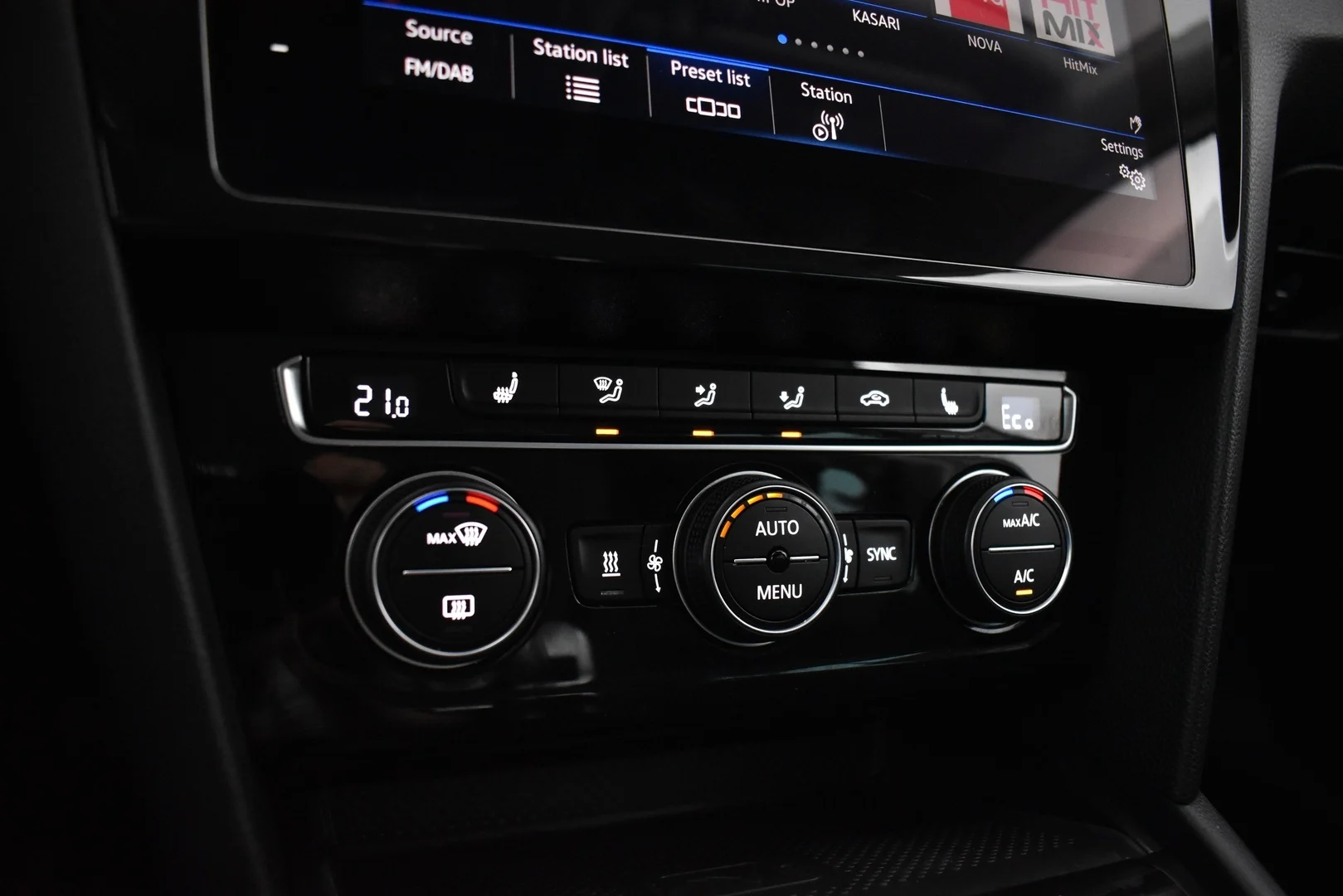 Car Image - 5yuLma4JKSUrlh88zR7KRW