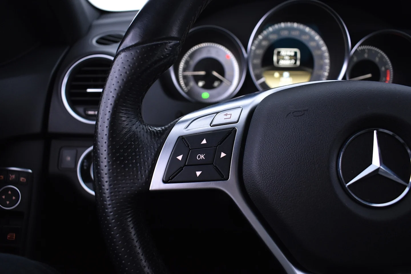 Car Image - VRYdRN7uAi0L3xnt3kAJz