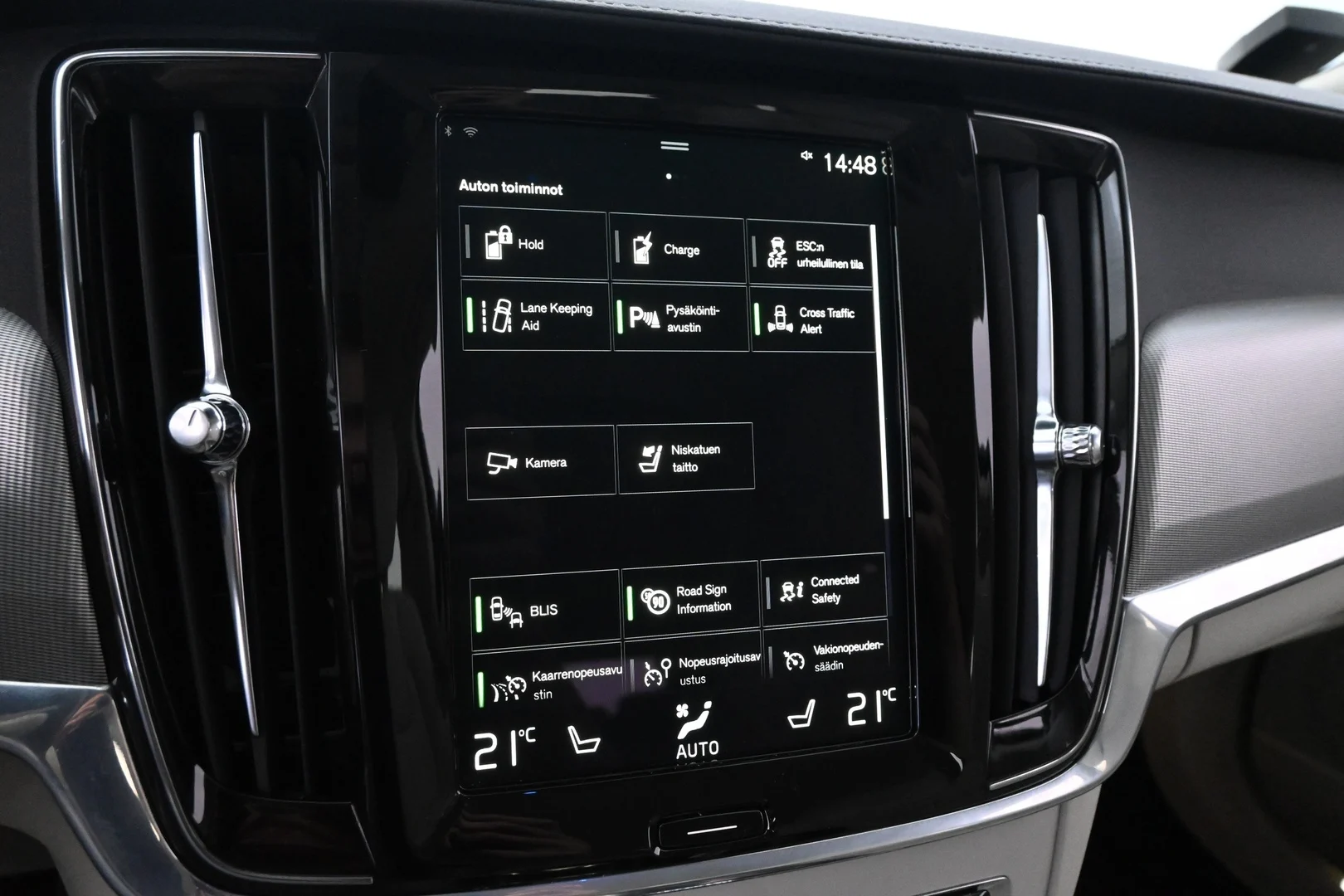 Car Image - 6iL4nPhr9tCnTl8vwLKTCo
