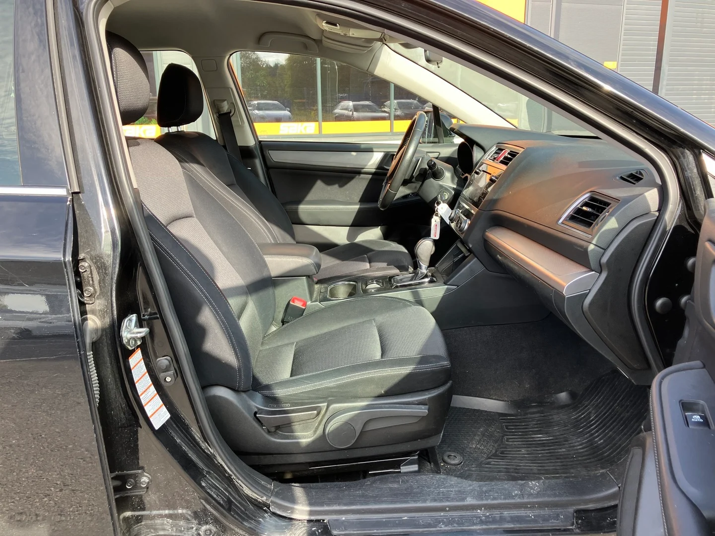 Car Image - 1UTfvhbwCMFkmJqueZtHRO
