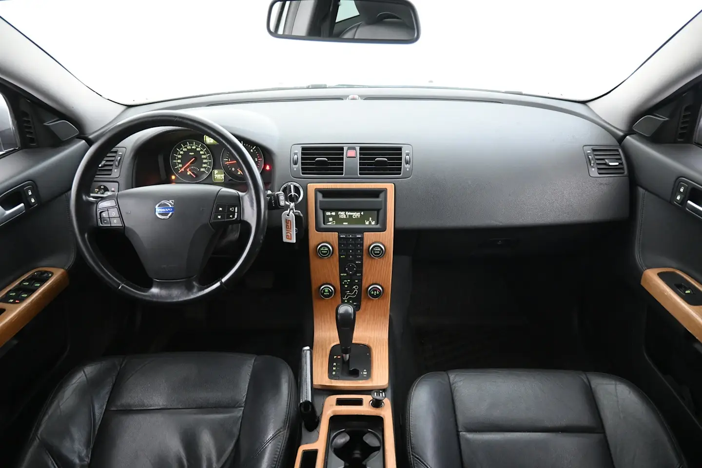 Car Image - 26B2MIjldHAyTR1ODWup8e