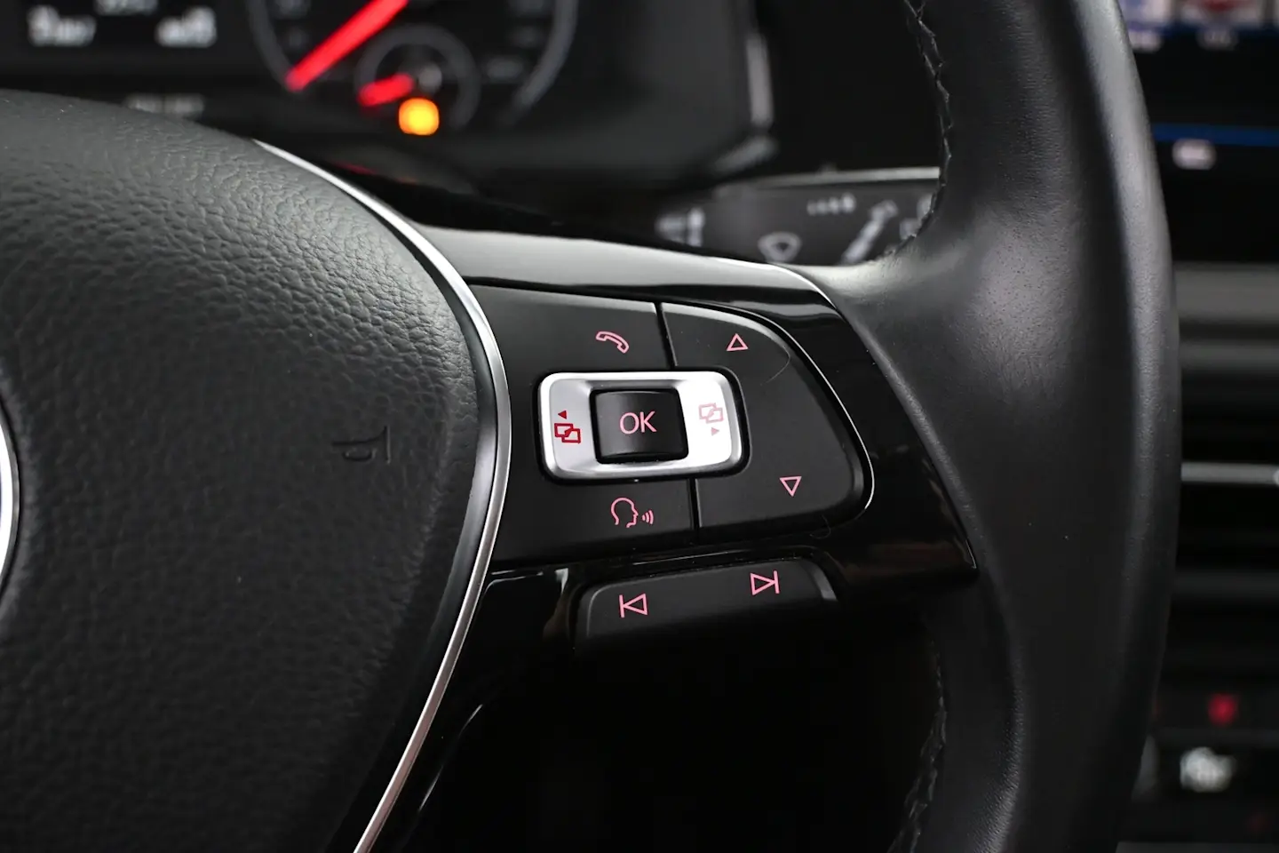 Car Image - 5LG4nS386cEfgvbYPtTG3j