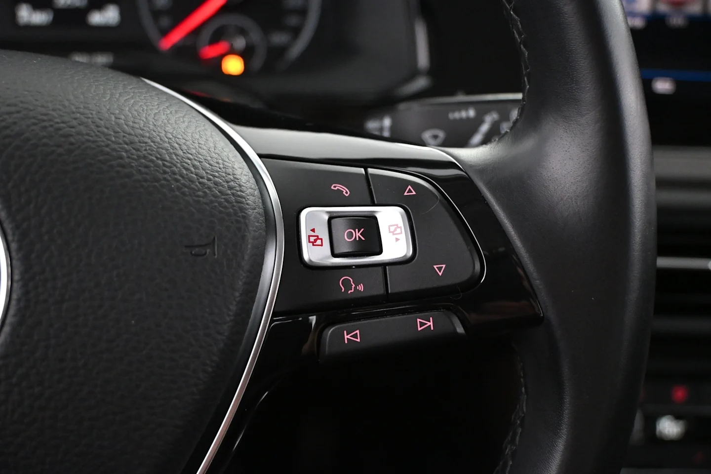 Car Image - 5LG4nS386cEfgvbYPtTG3j