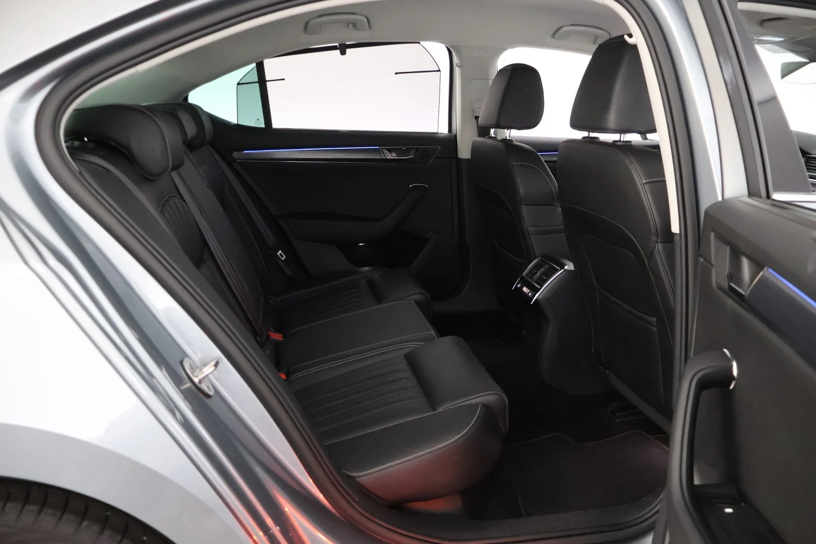Car Image - tD4E0uzs7fSq6V8kZtrHF