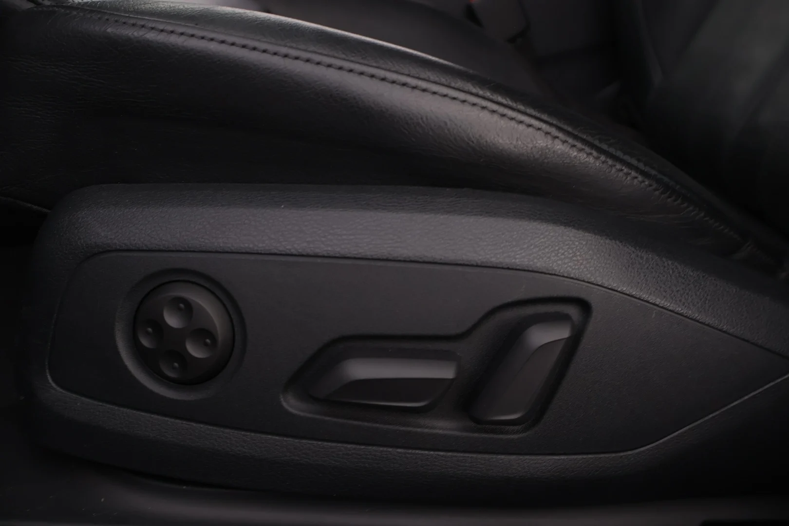 Car Image - tm977Jc8o3FB0ildjuctH