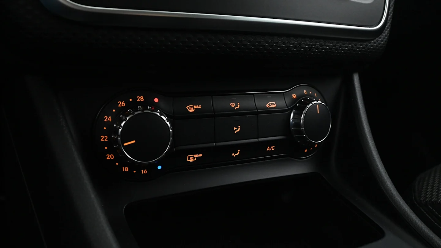 Car Image - 13DKLBfdGVJIjKouFkIudj