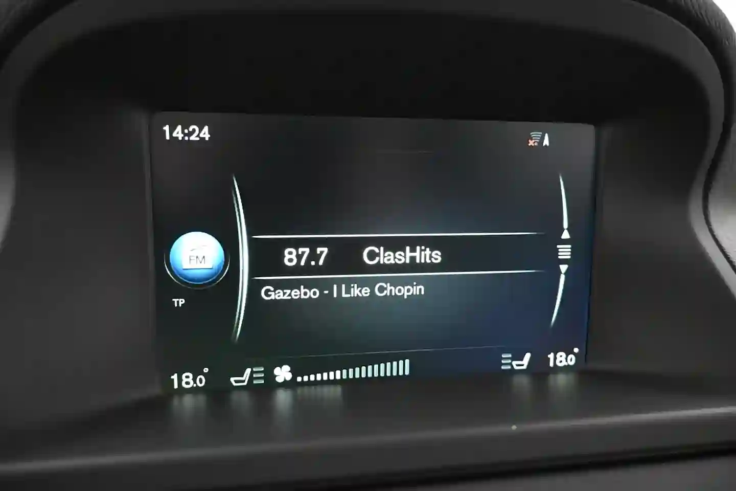 Car Image - 4Z9sYFg5yPwA9Q7q0lM0D8