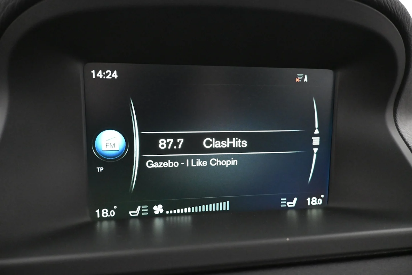 Car Image - 4Z9sYFg5yPwA9Q7q0lM0D8
