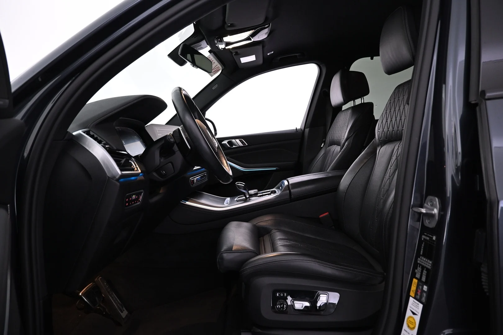Car Image - 6SWYa8EjSUj0KWQH6E8dEv